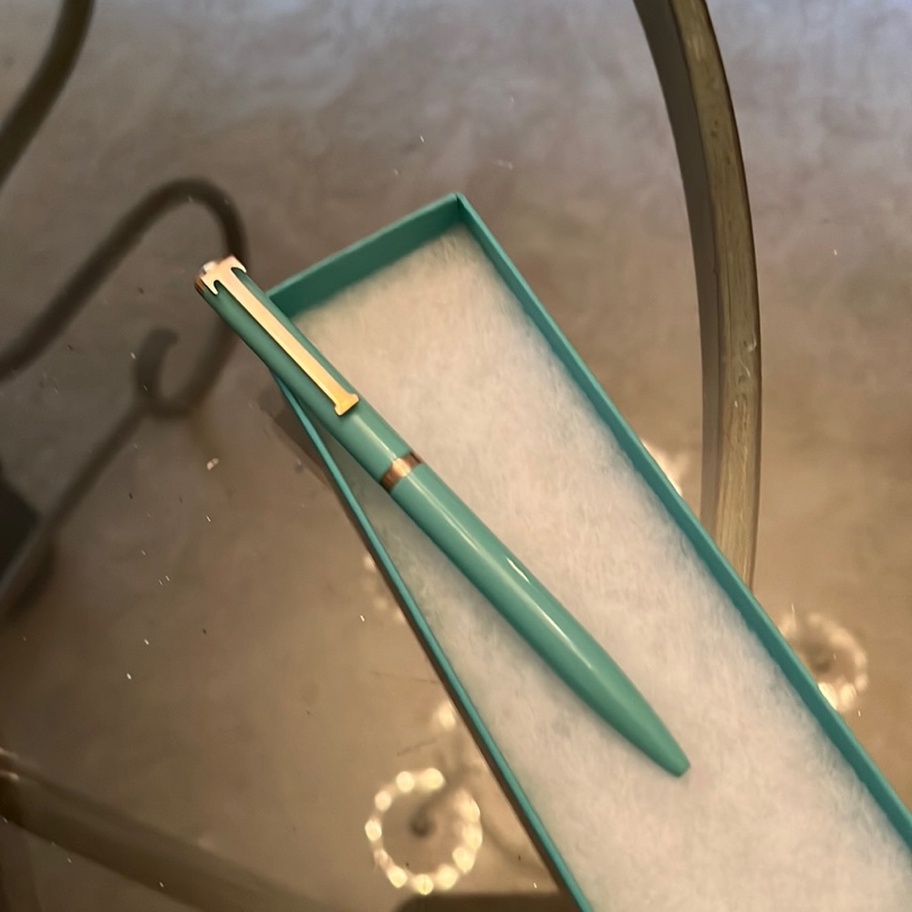 Tiffany T pen brand new